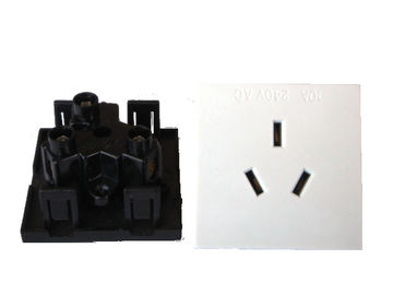 オーストラリアの3つのPinのプラスチック ジャックが付いている正方形の電力のソケットの壁のパワー アウトレット